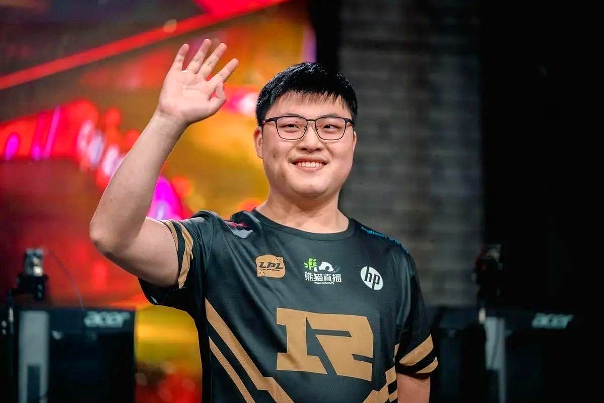 Uzi在独行侠比赛中重返赛场,刷新纪录引发热议!